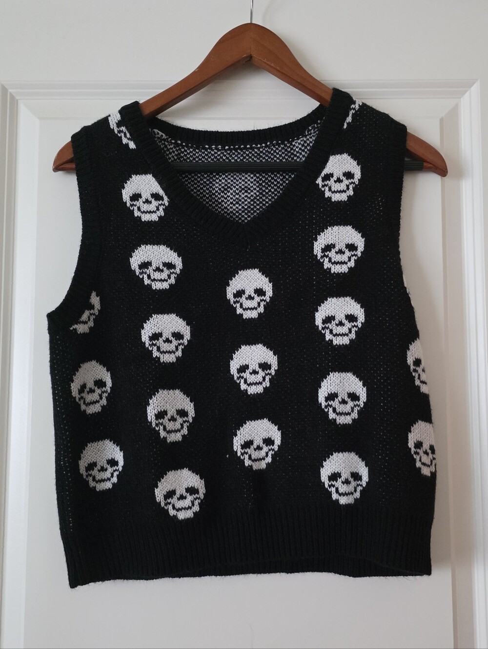 Skull Sweater Vest Black White Vneck Gothic Halloween Fall Womens M*